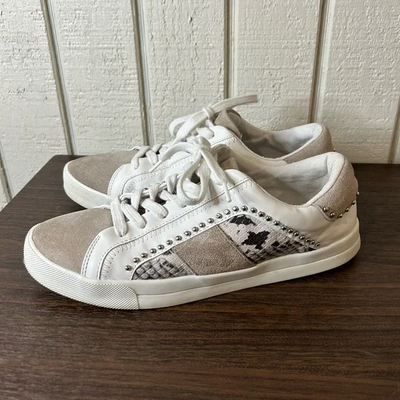 Zara Snake Skin Sneakers, size 40. 2 studs are missing on back.  (See Pictures) - Picture 3 of 7